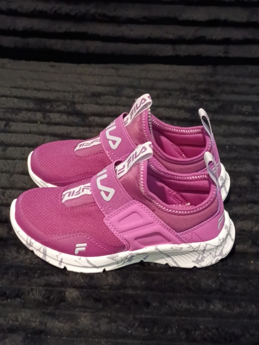 Fila Girls' Pink Slip-On Sneakers New - Picture 3 of 6